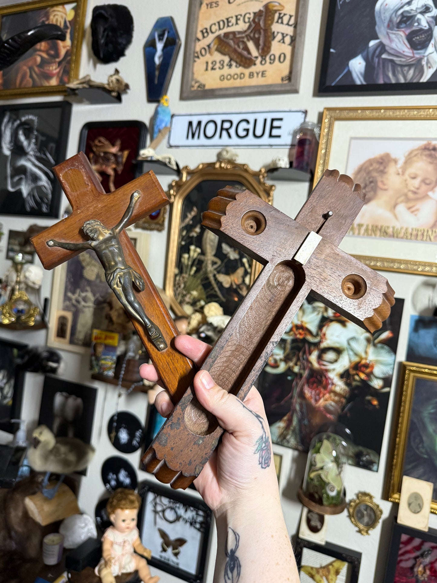 1940s Last Rites Crucifix w/ secret compartment