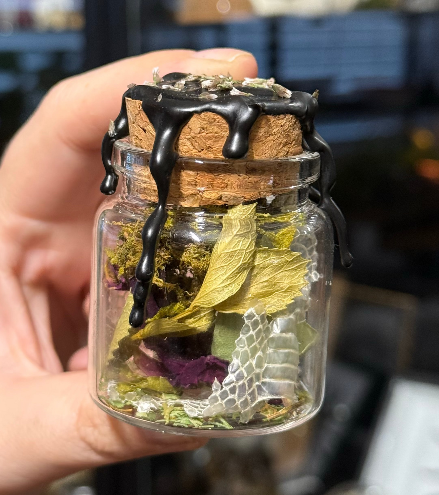 #39 Good Intention Witchy Jar Snake bones & Shed